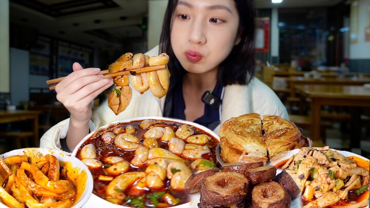 Aneka Cara Makan Usus Besar: 10 Bola Usus Gemuk dalam Bubur Bihun Asam Pedas!