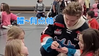 看见运动员帅哥秒变小迷妹😍