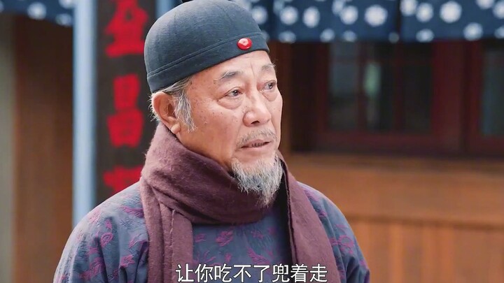 The Qing Dynasty fell, but he refused to cut off his queue—selling his house and land just to treat 