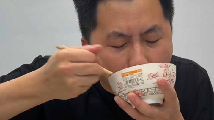 Aku: Menguap Ibu: Kamu mau tidur atau tidak?