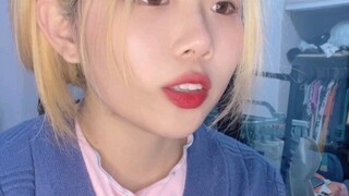 التذمر من فضول ابنة أخي تجاه دفتر العناوين النسائي