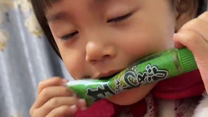 He grabbed a tube of mustard and insisted on eating it, saying, “Here, taste this—pure, brain-meltin