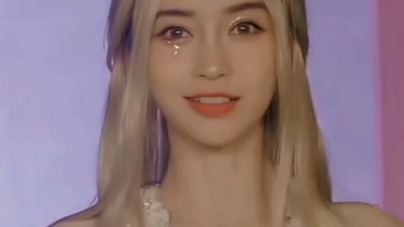 العذراء أنجيلا