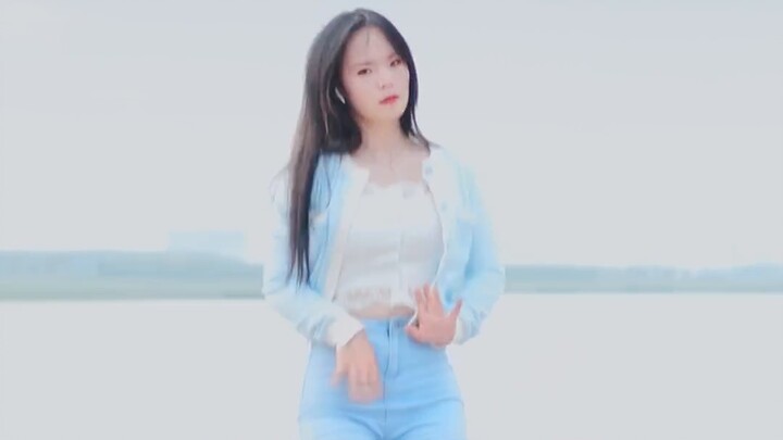 จอแนวตั้งใกล้เข้ามาแล้ว~ ฤดูร้อนเป็นเรื่องของการเขย่ามัน~ เขย่า เขย่า เขย่า~【หยู อี้จื่อ】