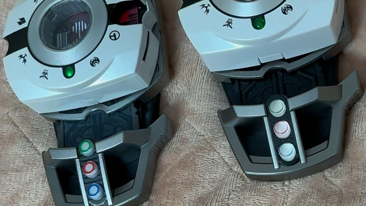 Actor version and leather version of Decade belt~