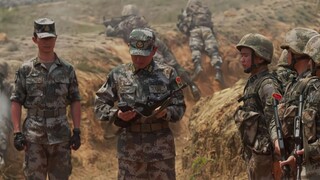 The deputy brigade commander raided the soldiers' training ground, heard some gunfire and found some