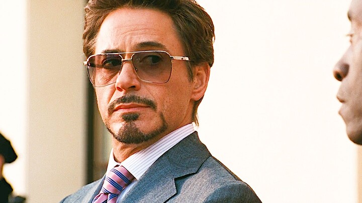 Tony: Nggak nyangka, kan? Justru aku yang paling jago menghancurkan Hydra!