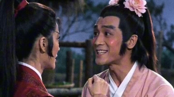 The Invincible Elder Sister-in-Law Woodcutter Saves a Fox on the Snowy Mountain