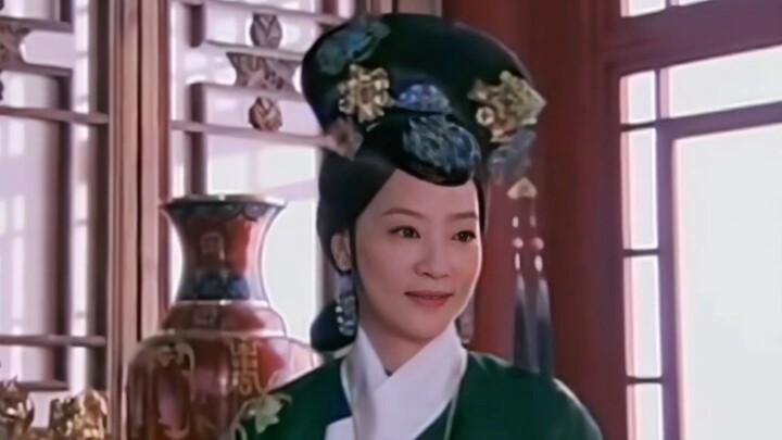 隆科多是太后的初恋，太后本不想进宫，都是他一手撮合，她这一生对隆科多爱半生恨半生