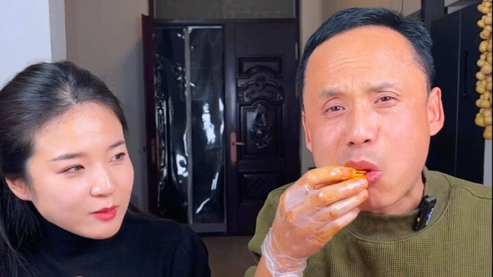 ท้ากินรองเท้าเจียงซีรสเผ็ดสุดขั้ว ทำไมไม่เผ็ดเลยนะ? คราวหน้าหาของเผ็ดจริงจังมาให้ฉันท้าดีกว่าไหม?