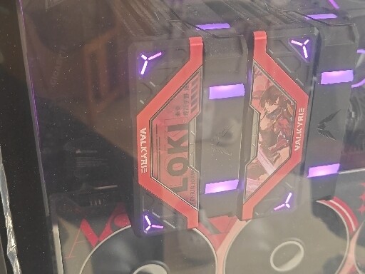 กราฟิกการ์ดในเคสไฮซีนร้อนสะสมค่อนข้างมาก พอจะมีผู้เชี่ยวชาญเรื่องระบบระบายอากาศหรือเคสไฮซีนช่วยตอบหน