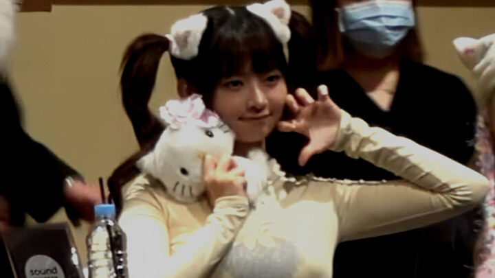 Sis cantik yang super imut