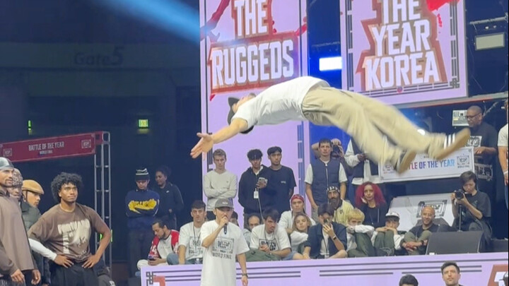 Vũ đạo đường phố đẳng cấp vương giả, chàng trai mở màn đã bay lên luôn! Quá đỉnh!