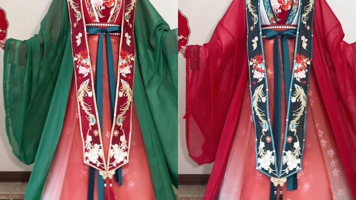 People say bright red and green are gaudy, but when you see them in Hanfu wedding attire, they’re ex