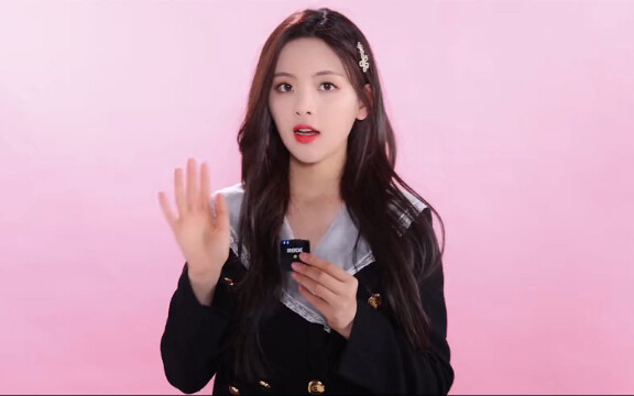 民族大拜年，白族少女杨超越祝您2021年牛转乾坤，牛气冲天！