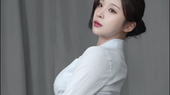 Everyone loves office outfits, so I’m giving it a try too!