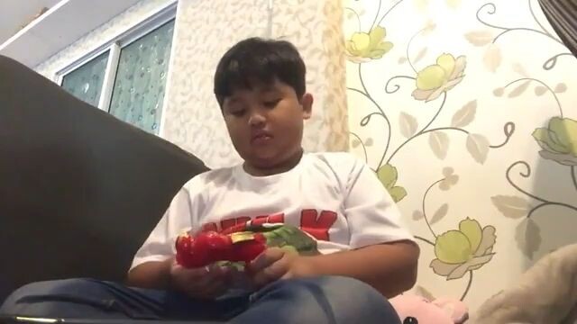 เล่นเกมมาร์เวลอเวนเจอร์ส เก่งมากจังเลยที่สุดในโลกของเรา | PJ Channel