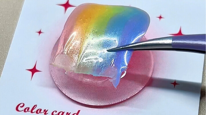 Gabung sama warna merah muda si Lilin Kulit, benar-benar bikin ngiler!