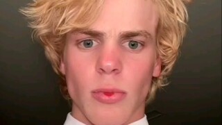 怪 奇 物 语 模 仿 秀  (第四季人物)