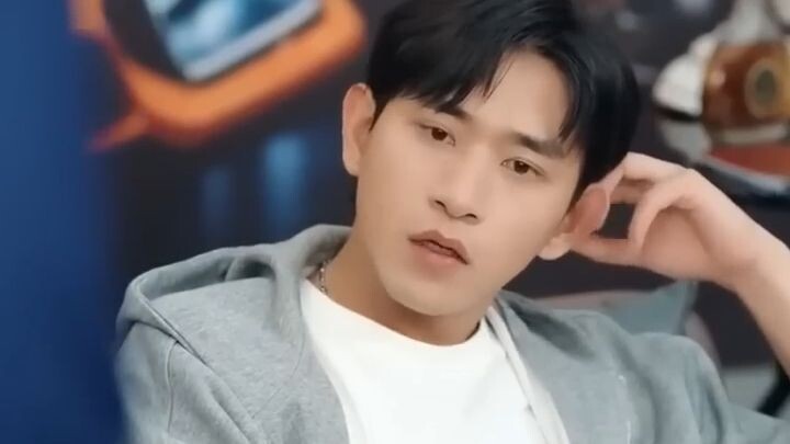 เรื่อง โจวหาง เกิดใหม่พร้อมระบบ