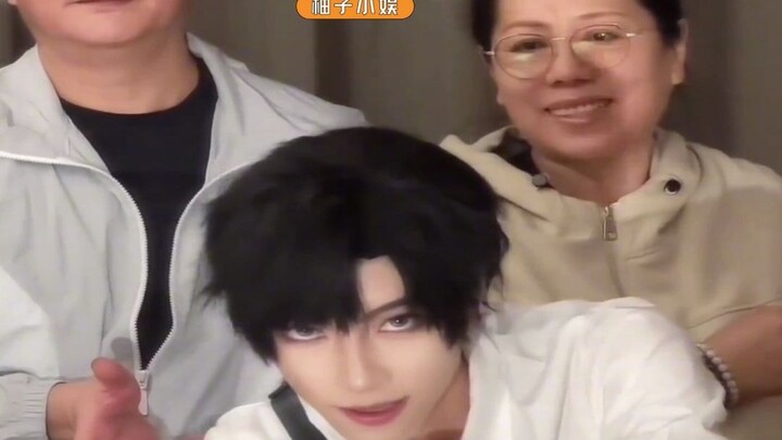 ในสายตาของแม่ล้วนเปี่ยมไปด้วยความรัก ส่วนในสายตาของพ่อล้วนเป็นความภาคภูมิใจ