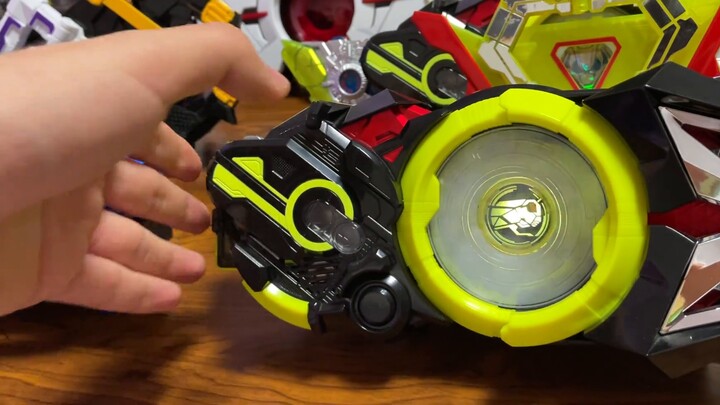 I discovered the little Kamen Rider 01 driver design after playing for nearly two years!