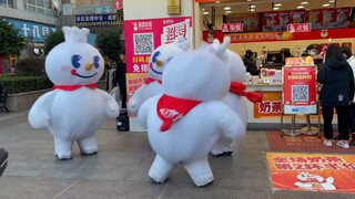 Shake it up with the Snow King!!