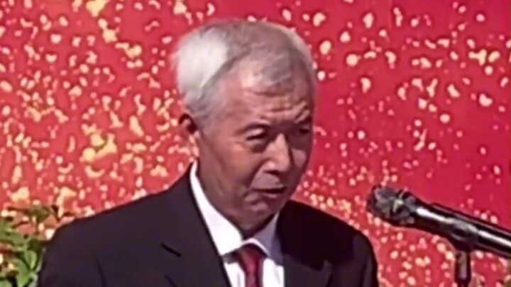 ภาษาดอกไม้ของเบอร์เกอร์เนื้อคือ สี่ปีต่อหนึ่งรุ่น