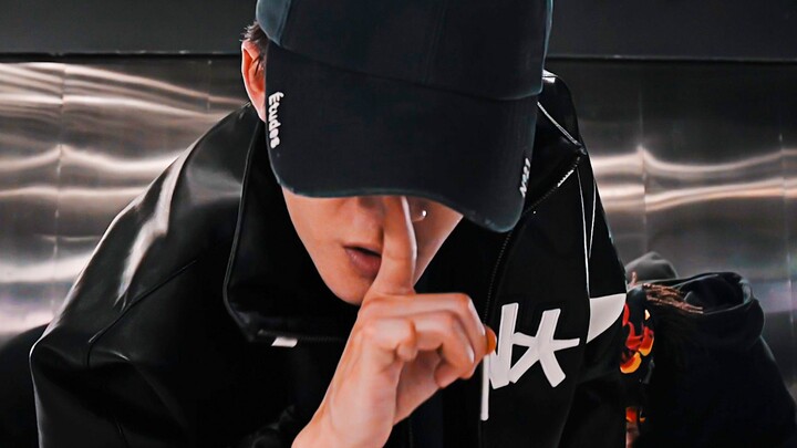 Can't contain the pheromones anymore! A god-level practice room for singing and dancing special forc