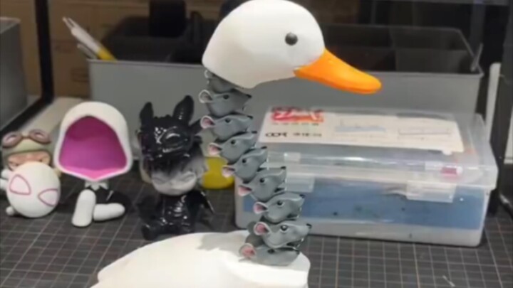 Duck Neck or Rat Head? Case Solved—It’s Really a Duck Neck!