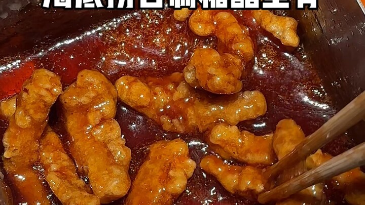 Pak Pelayan Haidilao: Awalnya, aku pikir kamu mau bikin lolipop manis!