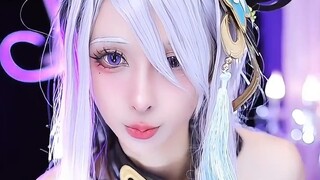 Shenhe Sea Lantern Festival cosplay