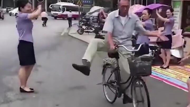 ทำงานหนักที่สุด แต่ได้เงินน้อยที่สุด