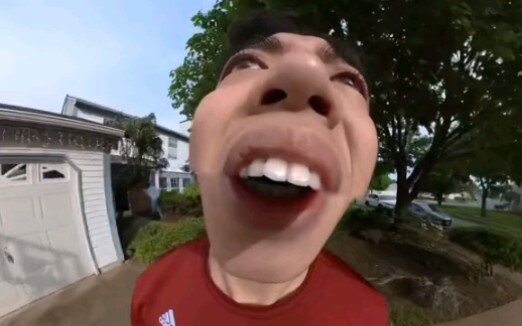 Playing basketball with a 360-degree camera in your mouth = Attack on Titan Playing basketball