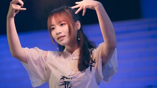 Tôi đã dùng điệu múa lửa để thổi cát xuống biển