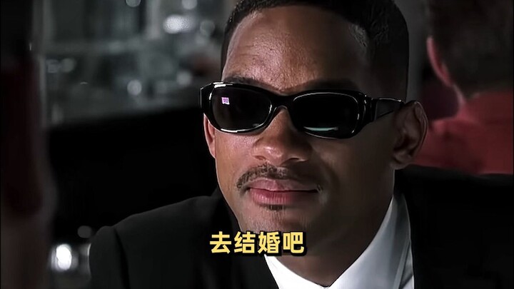 العملاء ذوو الملابس السوداء أنفسهم لا يقدرون على تحمل هذا الموقف!