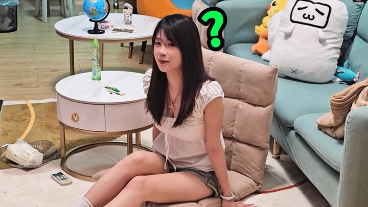 في سبتمبر، ناديت أحدهم بـ"حبيبي" لأول مرة فاحمرّ وجهه من الخجل..