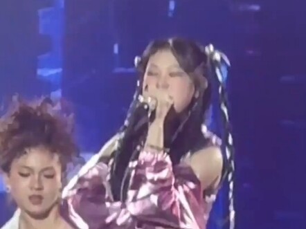 Shen Jiarun sudah tidak ada yang memperhatikan lagi.