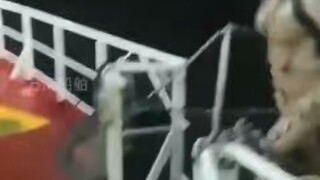 Bisa pesan makanan lewat aplikasi di tengah laut, keren banget