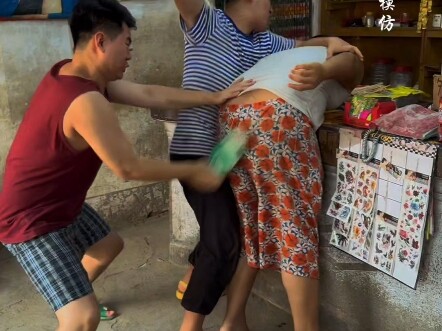 Tại sao phải giả vờ là người khác khi bạn có thể giả vờ là người khác?