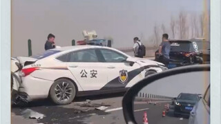 警车：我尼玛