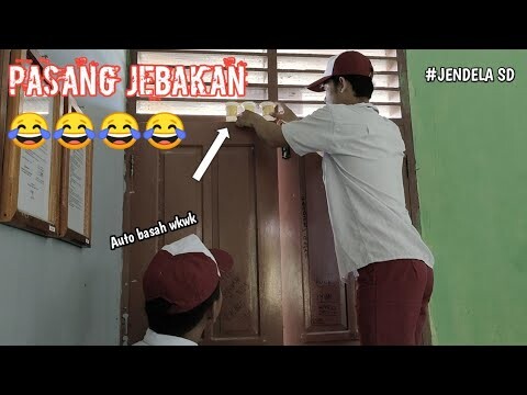 Video lucu sekolah-kerjain guru lambat masuk😂😂-JENDELA SD | Tiko Sausu