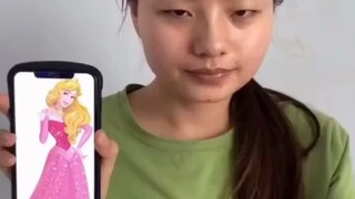 Trang phục công chúa của cô em gái này đỉnh quá!