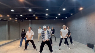 [bossnoeul] Video clip tập nhảy tại phòng tập FM! Boss thật bất ngờ! Huấn luyện viên cá nhân của Lee