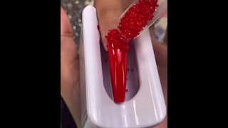 โรยเล็บหน้าด้านที่พึงพอใจ ASMR