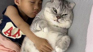 Dazhuang membuat adiknya tertidur