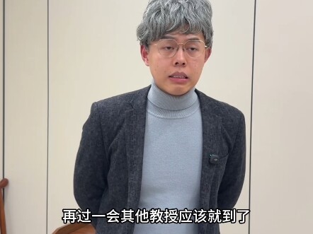 终于又和同桌坐同桌了！