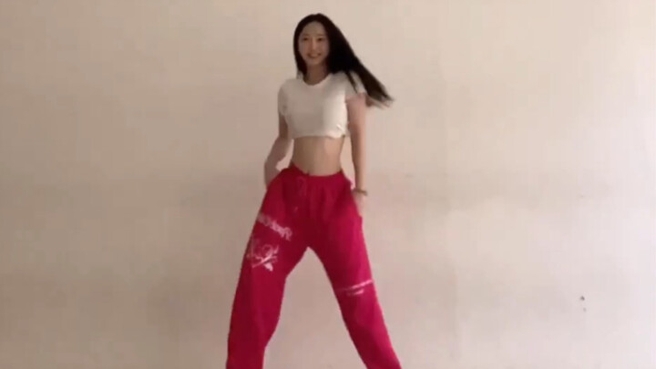 رقصة جيسو على أغنية "New Jeans-Hype Boy"