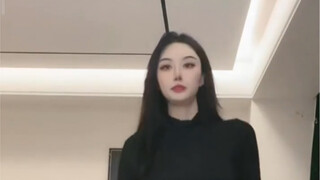 Chị Ding đu đưa