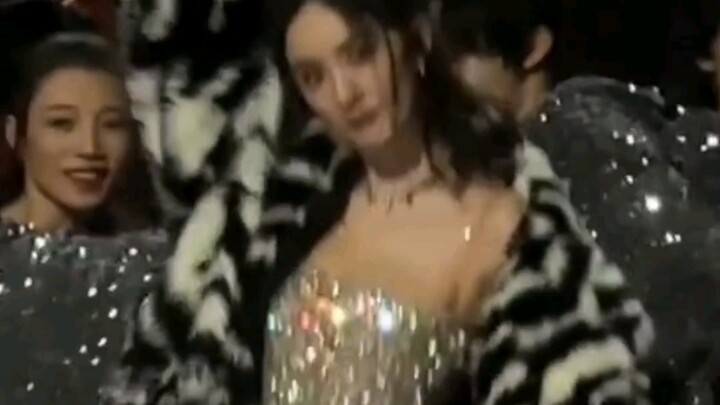 Bao nhiêu năm rồi mà vẫn chỉ có Đại Mị Mị là hiểu chúng ta, không có chị Mị thì chúng ta biết làm sa